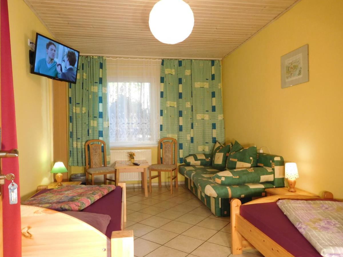 Zweibettzimmer mit eigenem Bad